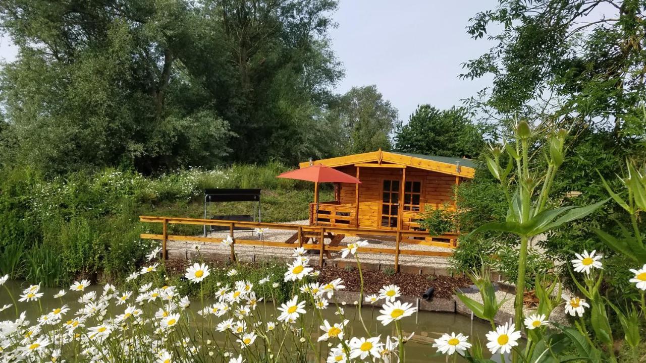 East Pool Cabin Lincoln Exterior photo